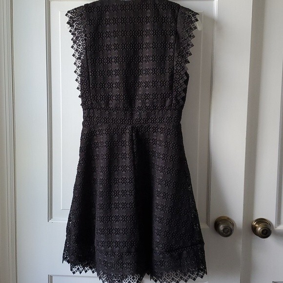 SANDRO PARIS BLACK LACE V-NECK GEOMETRIC MINI DRESS SIZE 2 FIT FLARE COCKTAIL - Picture 11 of 14